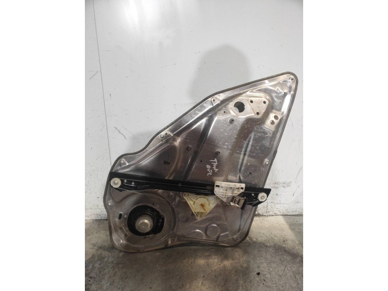 Recambio de elevalunas trasero derecho para mercedes clase c (w204) familiar 220 t cdi (204.208) referencia OEM IAM 961108100  