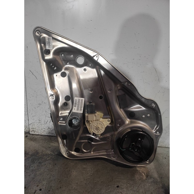Recambio de elevalunas trasero derecho para mercedes clase c (w204) familiar 220 t cdi (204.208) referencia OEM IAM 961108100  