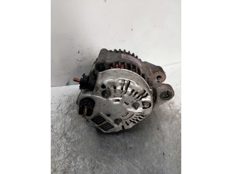 Recambio de alternador para toyota yaris (ncp1/nlp1/scp1) 1.0 linea luna referencia OEM IAM   