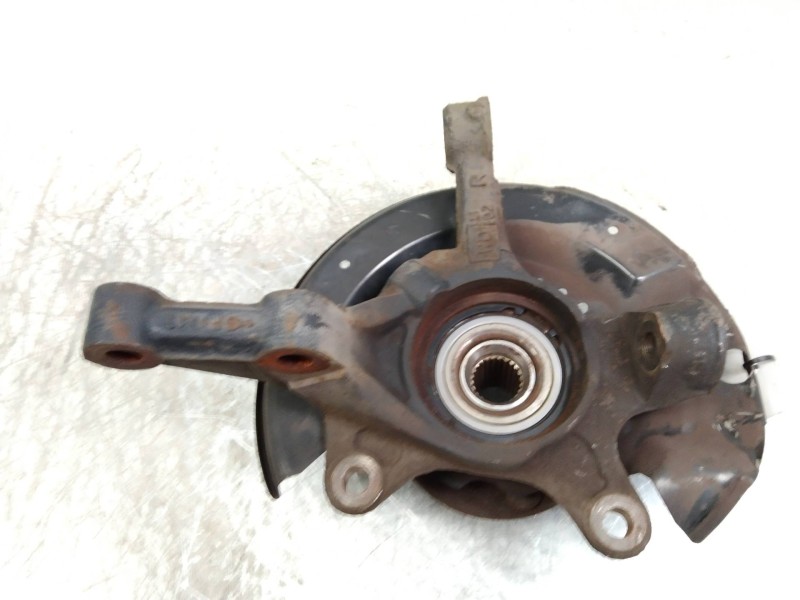 Recambio de mangueta delantera derecha para toyota yaris (ncp1/nlp1/scp1) 1.3 cat referencia OEM IAM   