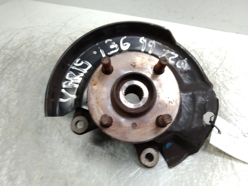 Recambio de mangueta delantera izquierda para toyota yaris (ncp1/nlp1/scp1) 1.3 cat referencia OEM IAM   