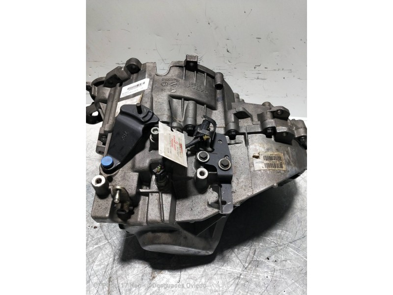 Recambio de caja cambios para volvo v40 familiar 2.0 turbo cat referencia OEM IAM P613582 M56HB T104094