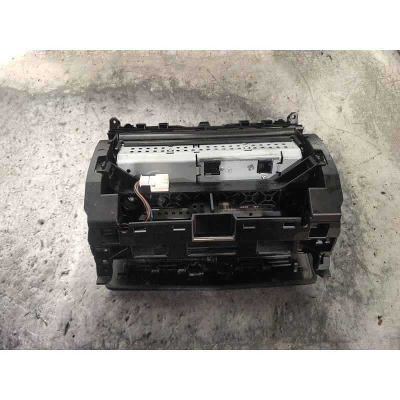 Recambio de pantalla multifuncion para mercedes clase c (w204) familiar 220 t cdi (204.208) referencia OEM IAM A2046801231  