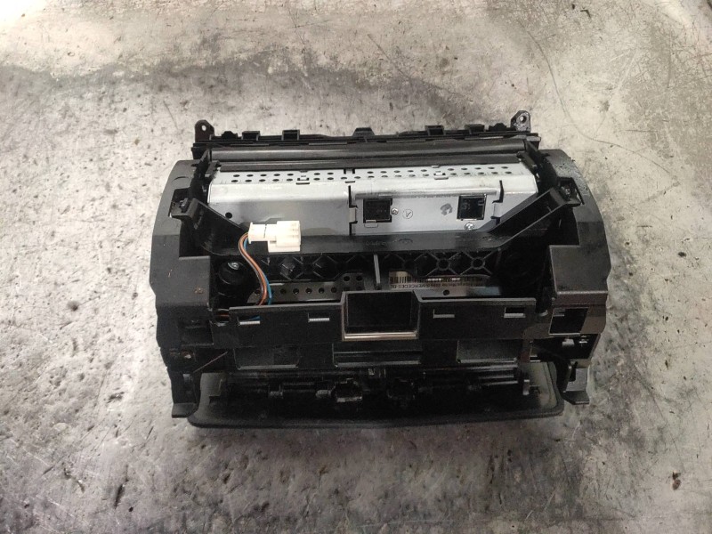 Recambio de pantalla multifuncion para mercedes clase c (w204) familiar 220 t cdi (204.208) referencia OEM IAM A2046801231  