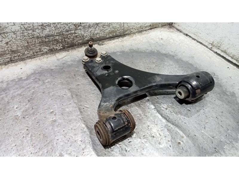 Recambio de brazo suspension inferior delantero izquierdo para mercedes clase a (w169) a 150 a-edition (169.031) referencia OEM 