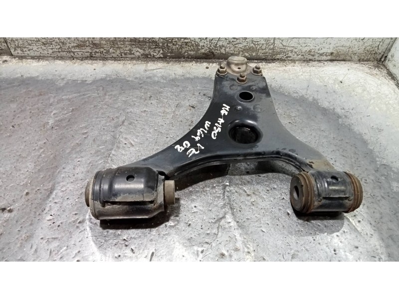 Recambio de brazo suspension inferior delantero izquierdo para mercedes clase a (w169) a 150 a-edition (169.031) referencia OEM 