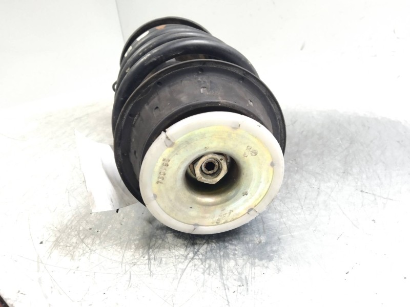 Recambio de amortiguador delantero derecho para volkswagen vento (1h2) 1.9 diesel referencia OEM IAM   