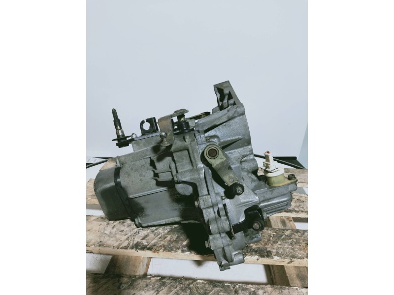 Recambio de caja cambios para peugeot 206 berlina xr referencia OEM IAM 20CE45 0141898 