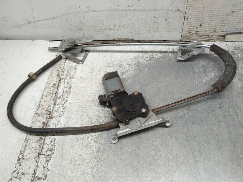 Recambio de elevalunas delantero derecho para jeep cherokee (j) 2.5 td referencia OEM IAM   5P Recambio de elevalunas delantero derecho para jeep cherokee (j) 2.5 td referencia OEM IAM   5P