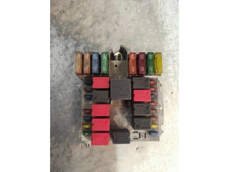 Recambio de caja reles / fusibles para lancia ypsilon (101) 1.3 jtd cat referencia OEM IAM 51724660  