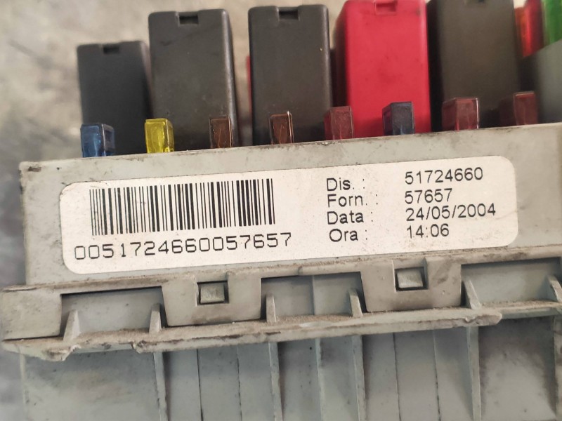 Recambio de caja reles / fusibles para lancia ypsilon (101) 1.3 jtd cat referencia OEM IAM 51724660  