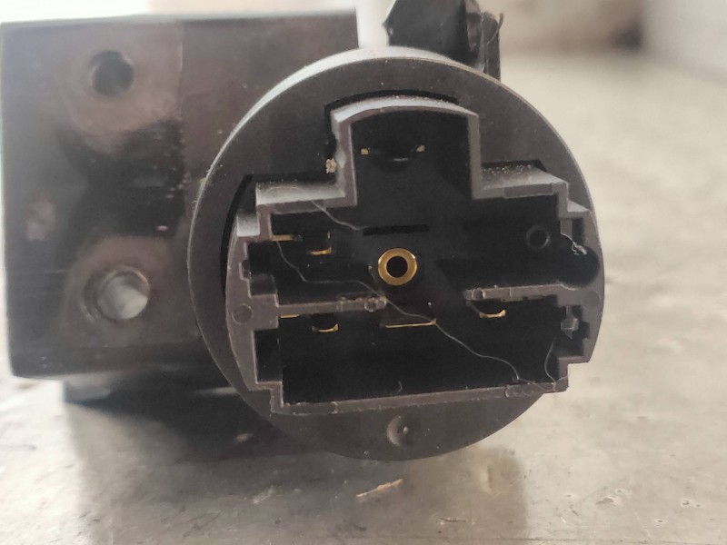 Recambio de conmutador de arranque para lancia ypsilon (101) 1.3 jtd cat referencia OEM IAM 169843 00468453610 