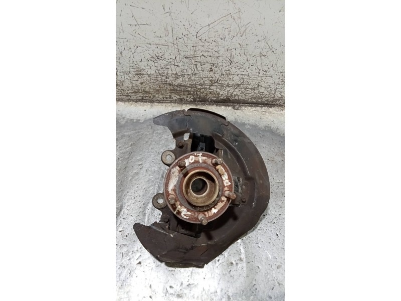 Recambio de mangueta delantera izquierda para volvo c30 d5 kinetic referencia OEM IAM   