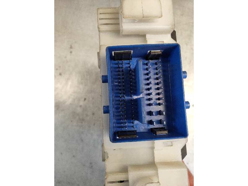 Recambio de caja reles / fusibles para volvo s80 berlina 4.4 v8 cat referencia OEM IAM 6G9T14C256HF 30786819AA 