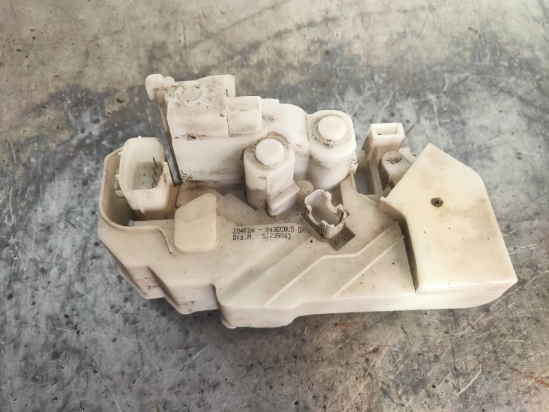 Recambio de motor cierre centralizado delantero derecho para lancia ypsilon (101) 1.3 jtd cat referencia OEM IAM 51739843  