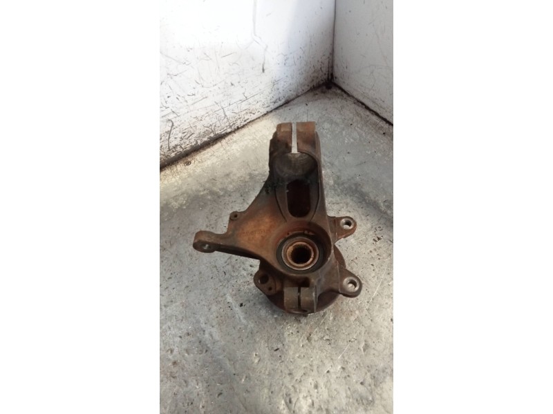 Recambio de mangueta delantera izquierda para ford escort berlina cl referencia OEM IAM 92AB3K171  