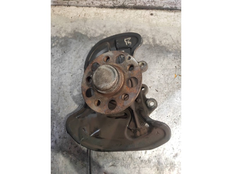 Recambio de mangueta delantera izquierda para mercedes clase c (w204) familiar 220 t cdi (204.208) referencia OEM IAM   