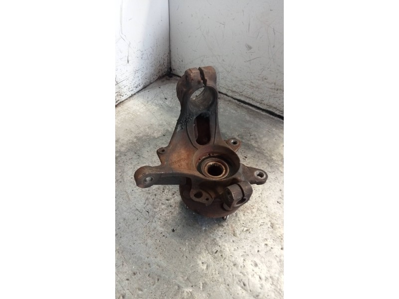 Recambio de mangueta delantera izquierda para ford escort berlina cl referencia OEM IAM 92AB3K171  