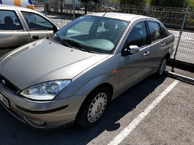 ford focus berlina (cak) del año 2004