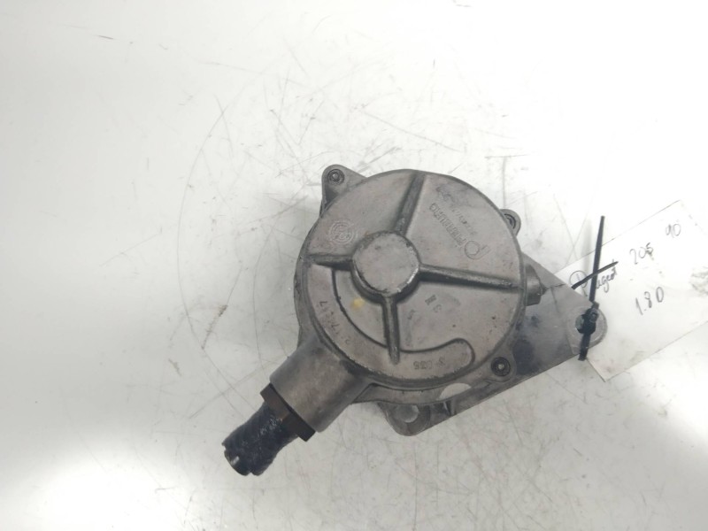 Recambio de depresor freno / bomba vacio para peugeot 205 berlina 1.8 d generation referencia OEM IAM 72117417  