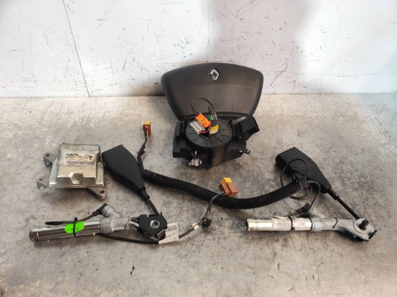 Recambio de kit airbag para renault trafic combi (ab 4.01) 6 - plazas, acristalado parcial, combi corto referencia OEM IAM 82009
