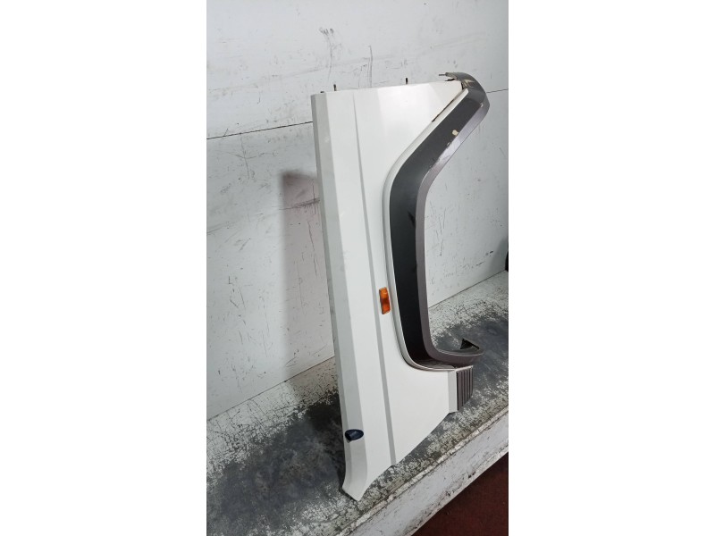 Recambio de aleta delantera derecha para jeep cherokee (j) 2.5 td referencia OEM IAM    Recambio de aleta delantera derecha para jeep cherokee (j) 2.5 td referencia OEM IAM