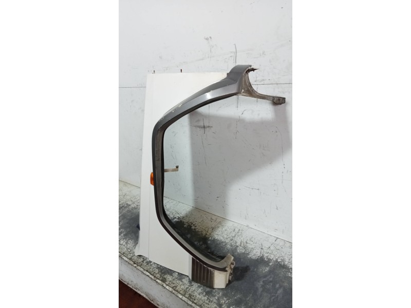 Recambio de aleta delantera derecha para jeep cherokee (j) 2.5 td referencia OEM IAM    Recambio de aleta delantera derecha para jeep cherokee (j) 2.5 td referencia OEM IAM