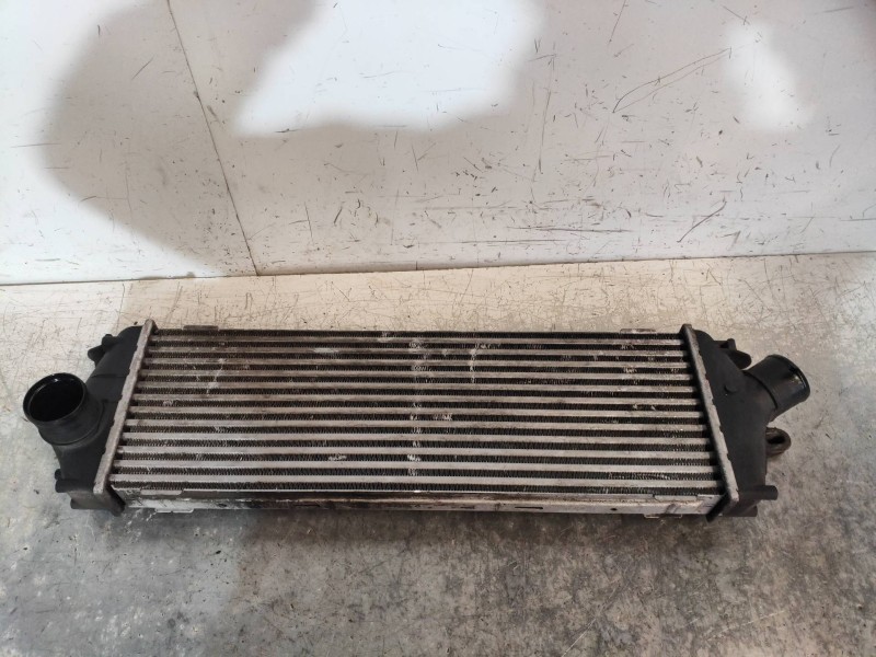 Recambio de intercooler para renault trafic combi (ab 4.01) 6 - plazas, acristalado parcial, combi corto referencia OEM IAM 8200