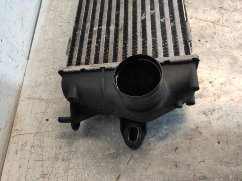 Recambio de intercooler para renault trafic combi (ab 4.01) 6 - plazas, acristalado parcial, combi corto referencia OEM IAM 8200