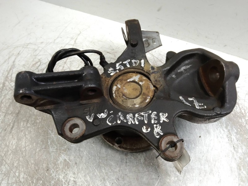 Recambio de mangueta delantera izquierda para volkswagen crafter caja cerrada referencia OEM IAM   