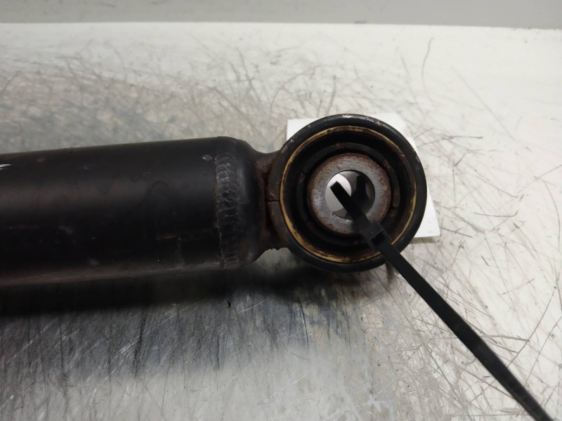 Recambio de amortiguador trasero para volkswagen jetta (1k2) 2.0 tdi referencia OEM IAM   