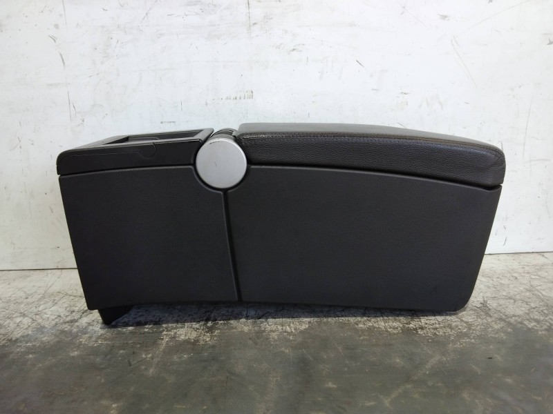 Recambio de apoyabrazos central para opel signum elegance referencia OEM IAM   