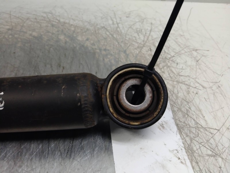 Recambio de amortiguador trasero para volkswagen jetta (1k2) advance referencia OEM IAM   