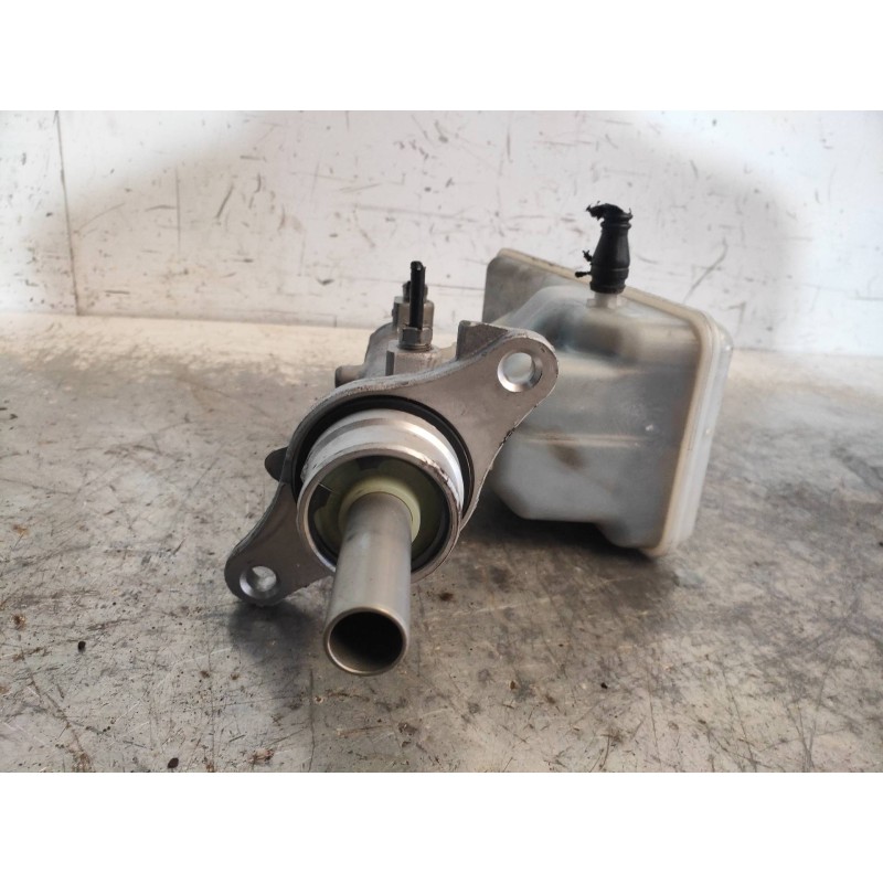 Recambio de bomba freno para renault trafic combi (ab 4.01) 6 - plazas, acristalado parcial, combi corto referencia OEM IAM   