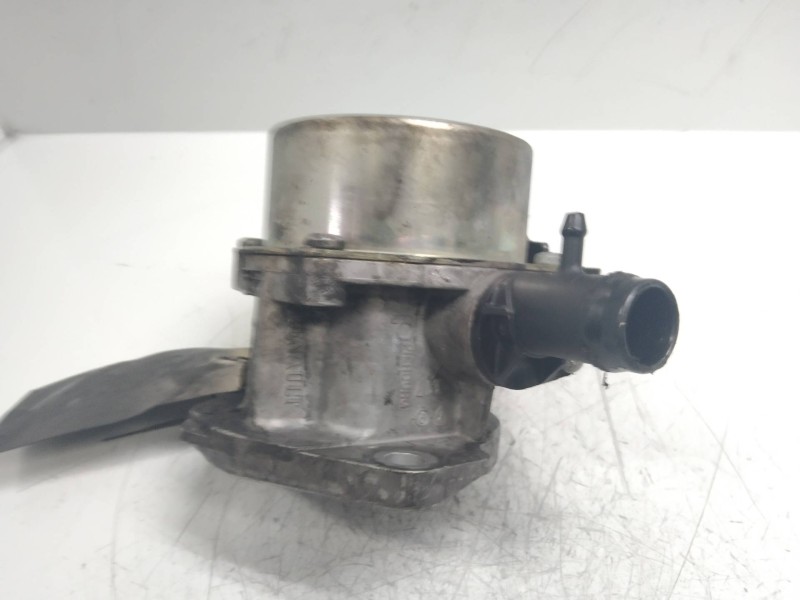 Recambio de depresor freno / bomba vacio para renault clio iii confort expression referencia OEM IAM 8201005306B  