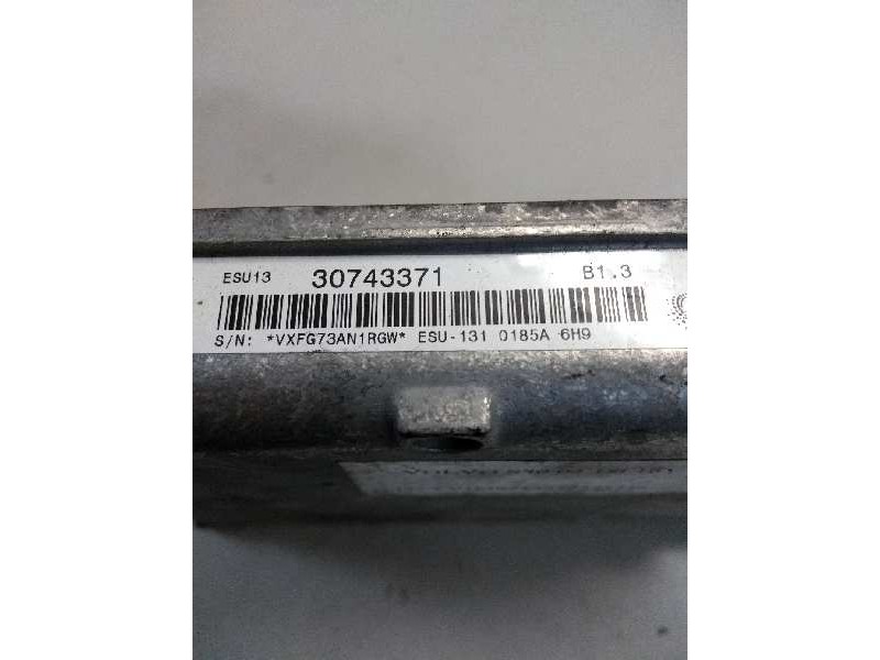 Recambio de centralita motor uce para volvo s40 berlina 1.8 flexifuel cat referencia OEM IAM 30743371 ESU131 0185A B13