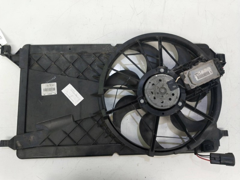 Recambio de electroventilador para volvo c30 2.0 16v cat referencia OEM IAM 3M5H8C607RH 0130307072 