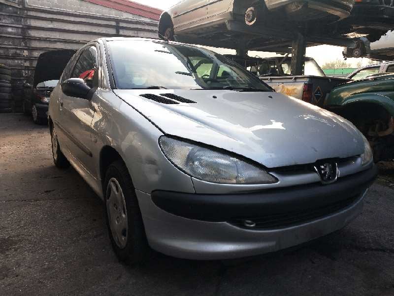 peugeot 206 berlina del año 2002 peugeot 206 berlina del año 2002
