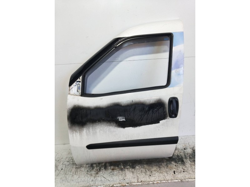 Recambio de puerta delantera izquierda para opel combo d kasten l2h1 2,4t referencia OEM IAM   4P