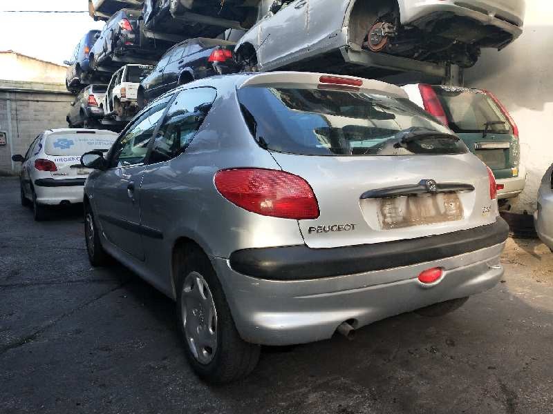 peugeot 206 berlina del año 2002 peugeot 206 berlina del año 2002