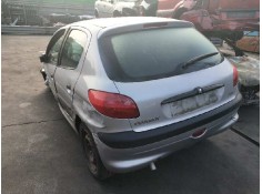 peugeot 206 berlina del año 2001