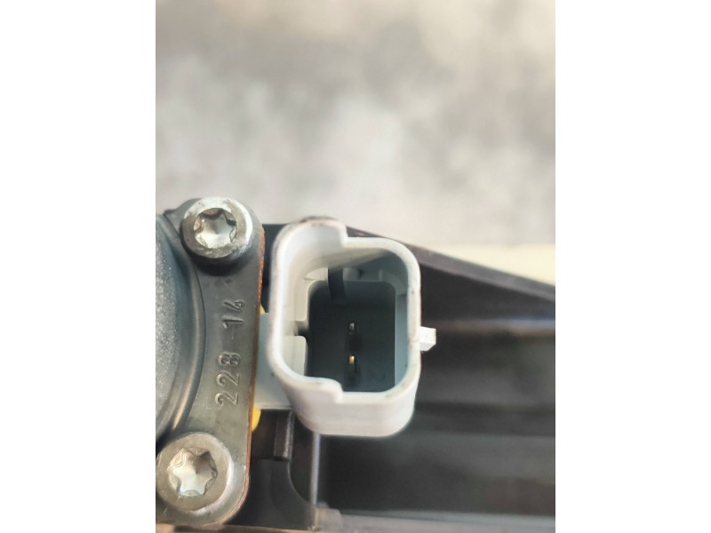 Recambio de elevalunas delantero derecho para citroen c4 cactus feel referencia OEM IAM 9674252480 0130822570 5P