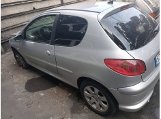peugeot 206 berlina del año 2002 2