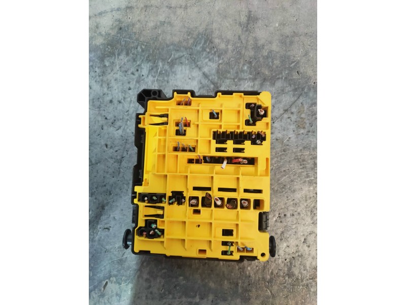 Recambio de caja reles / fusibles para citroen c4 cactus feel referencia OEM IAM 9804848480 BFRM2010 