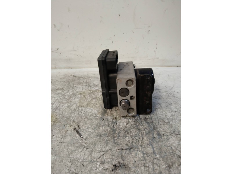 Recambio de abs para ssangyong rexton 270 xvt limited referencia OEM IAM 4894009210 06219003384 06210908533