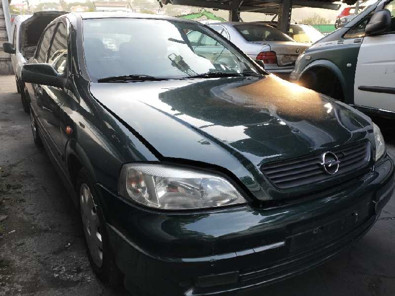 opel astra g berlina del año 1998