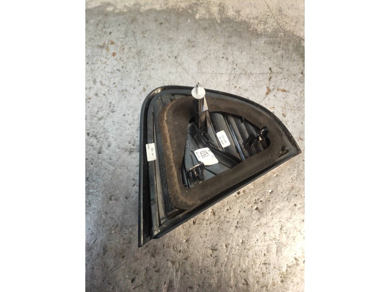 Recambio de piloto trasero derecho interior para renault captur life referencia OEM IAM 265508073R  