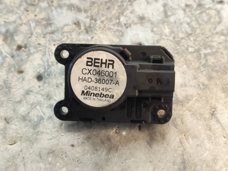 Recambio de motor apertura trampillas climatizador para citroen c4 cactus feel referencia OEM IAM CX046001  