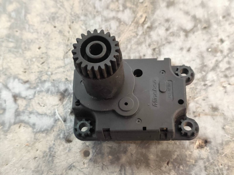 Recambio de motor apertura trampillas climatizador para citroen c4 cactus feel referencia OEM IAM Z5509001  