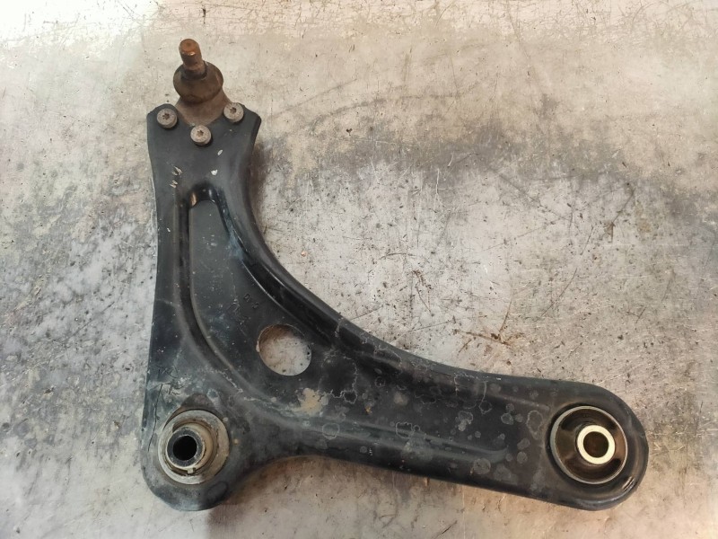 Recambio de brazo suspension inferior delantero derecho para citroen c4 cactus feel referencia OEM IAM   